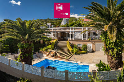 Maison - 179 m² - 5 pièces