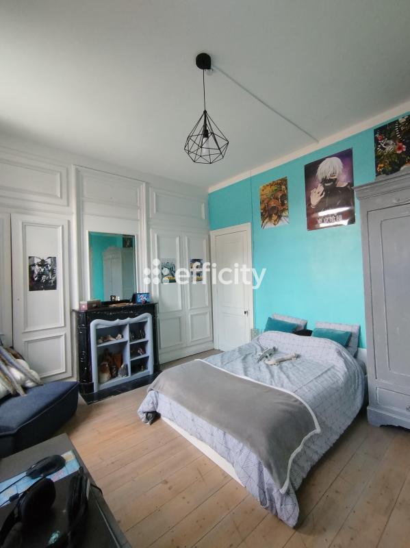 Maison - 165 m² - 10 pièces