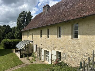 Maison - 420 m² - 12 pièces