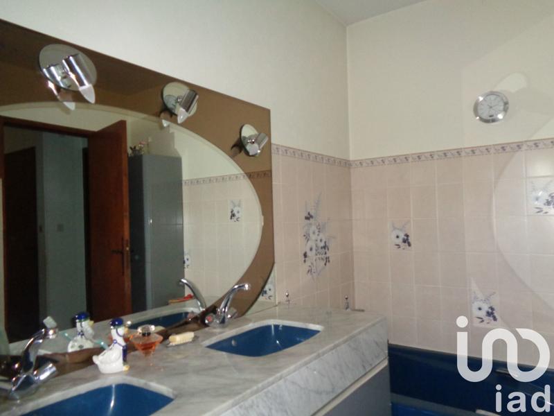 Maison - 200 m² - 8 pièces