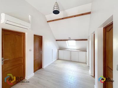 Maison - 135 m² - 6 pièces