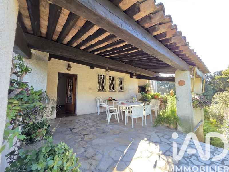 Maison - 295 m² - 9 pièces