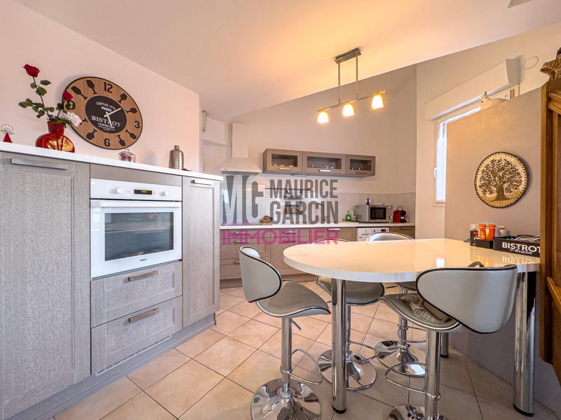 Appartement - 90 m² - 4 pièces