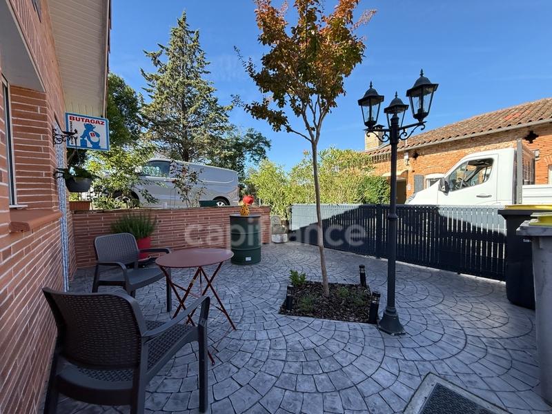 Corps de ferme - 240 m² - 8 pièces