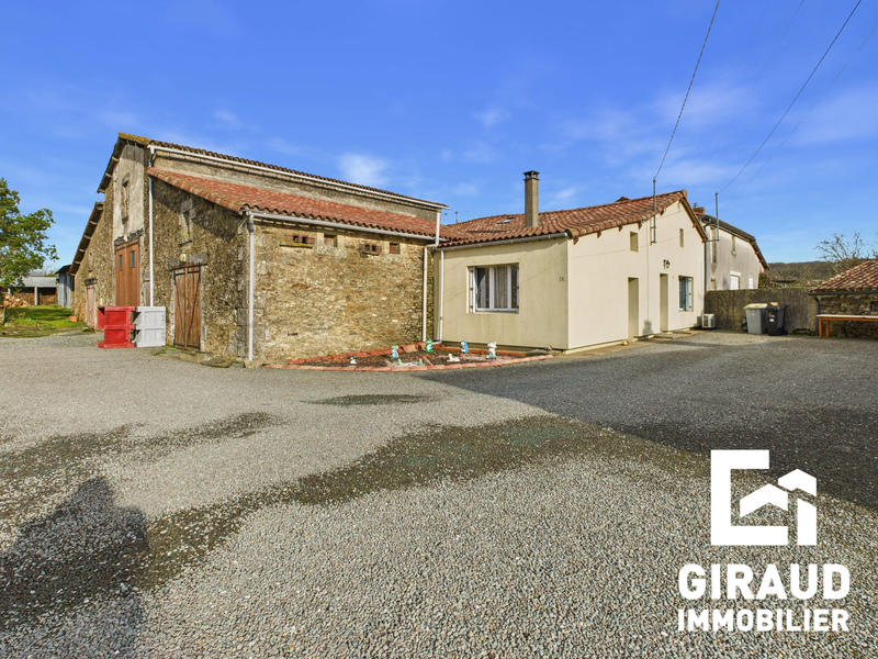 Maison ancienne - 90 m² - 3 pièces