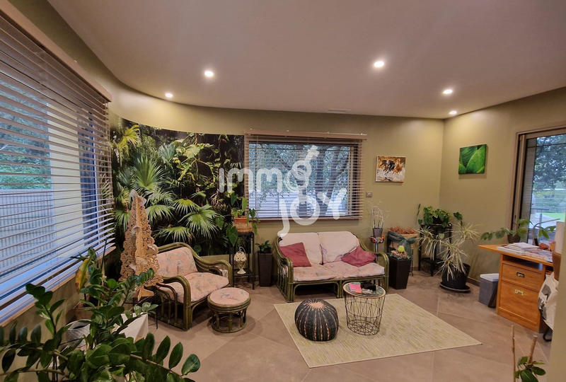 Villa - 268 m² - 7 pièces