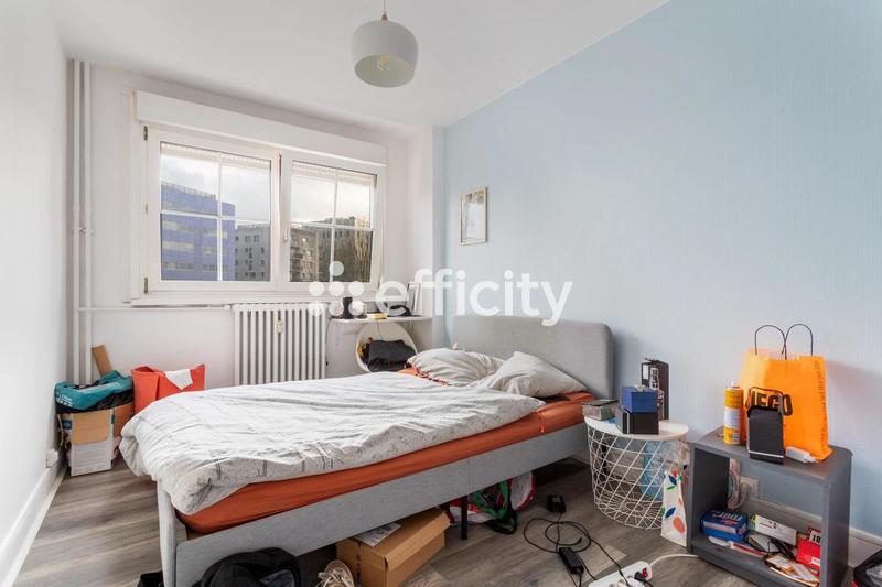 Appartement - 90 m² - 5 pièces