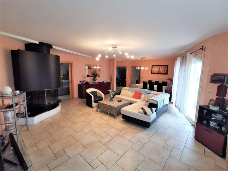 Maison - 156 m² - 7 pièces