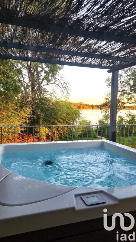 Maison - 261 m² - 6 pièces