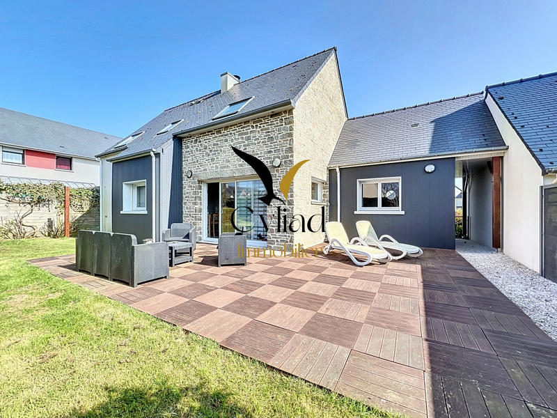 Maison contemporaine - 118 m² - 7 pièces