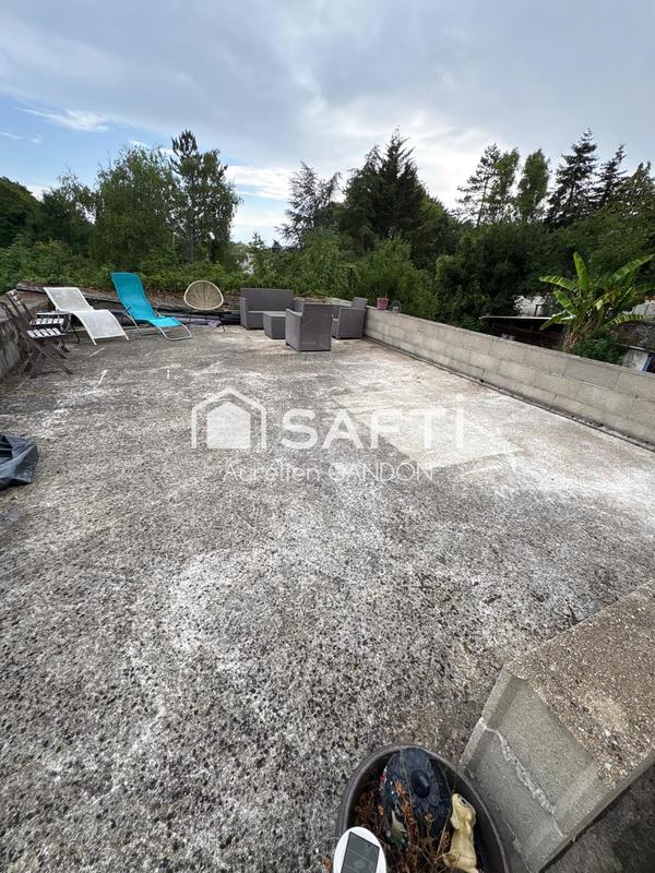 Maison - 184 m² - 9 pièces