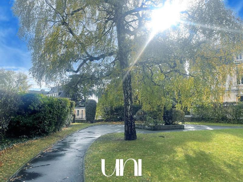 Appartement - 90 m² - 4 pièces