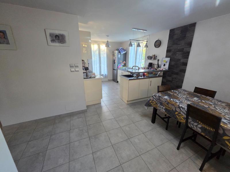 Maison - 83 m² - 5 pièces