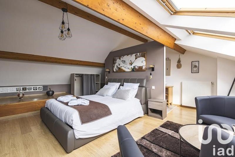 Maison - 469 m² - 12 pièces