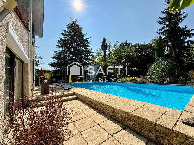 Maison - 260 m² - 7 pièces