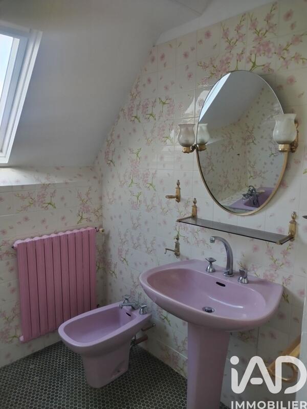 Maison - 160 m² - 8 pièces