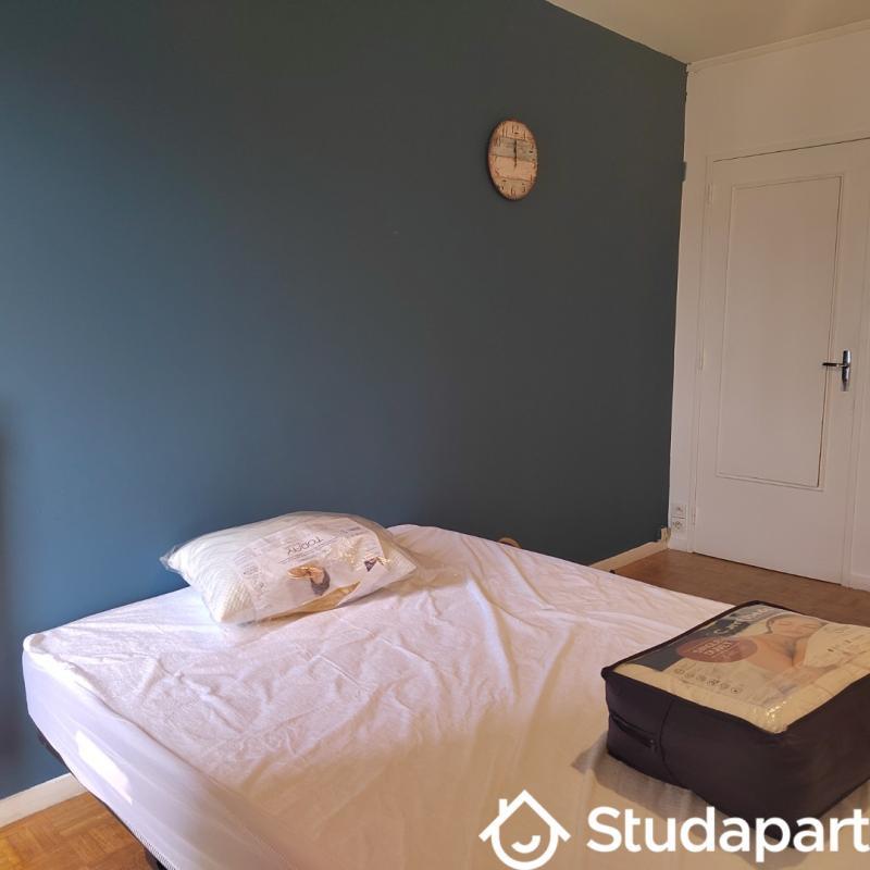 Chambre - 11 m² - 1 pièce