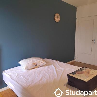 Chambre - 11 m² - 1 pièce