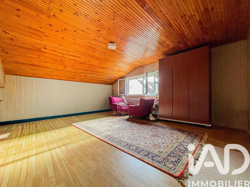 Maison - 121 m² - 6 pièces