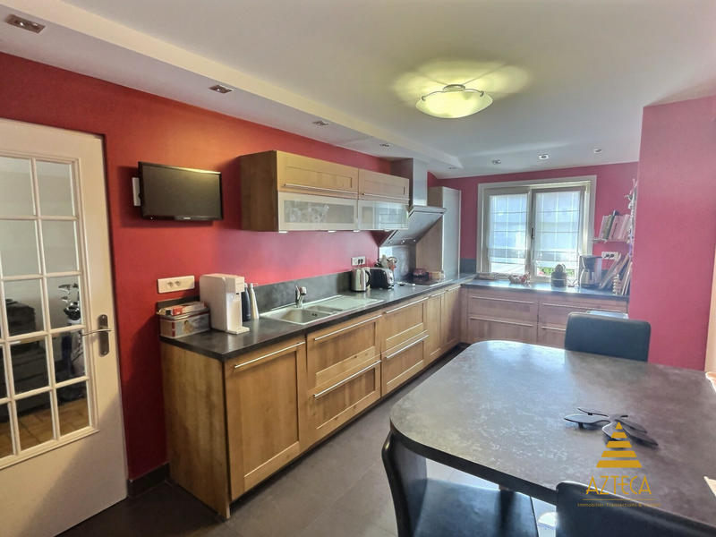 Maison - 195 m² - 9 pièces