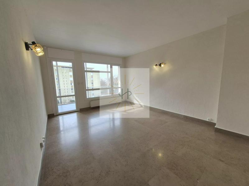 Appartement - 83 m² - 3 pièces