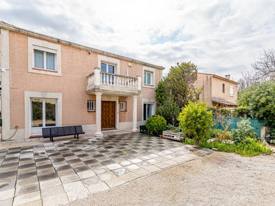 Maison - 232 m² - 12 pièces