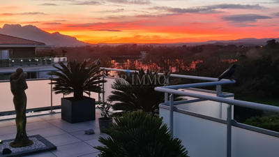 Appartement - 105 m² - 4 pièces