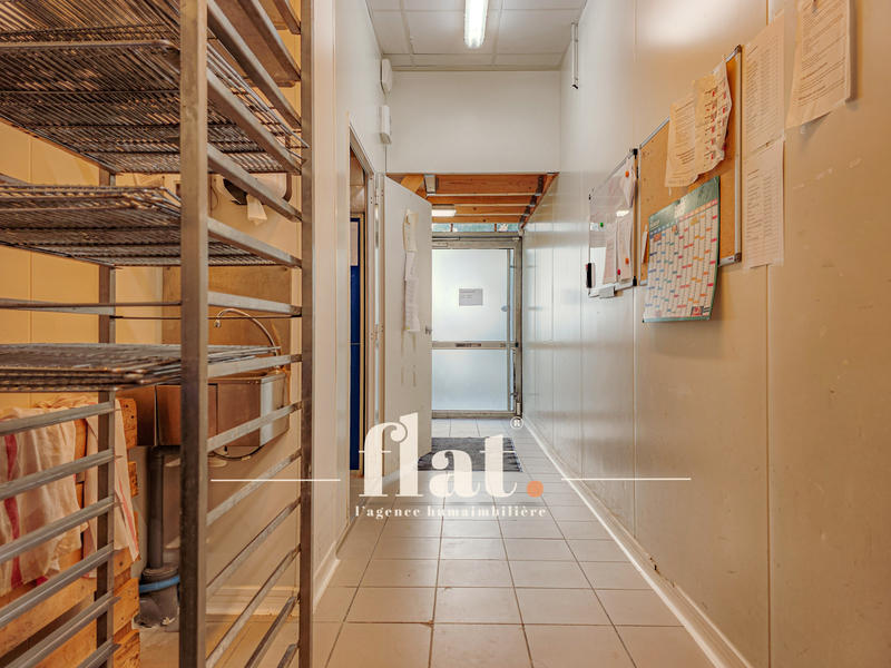 Fonds de commerce - Magasins - 327 m²