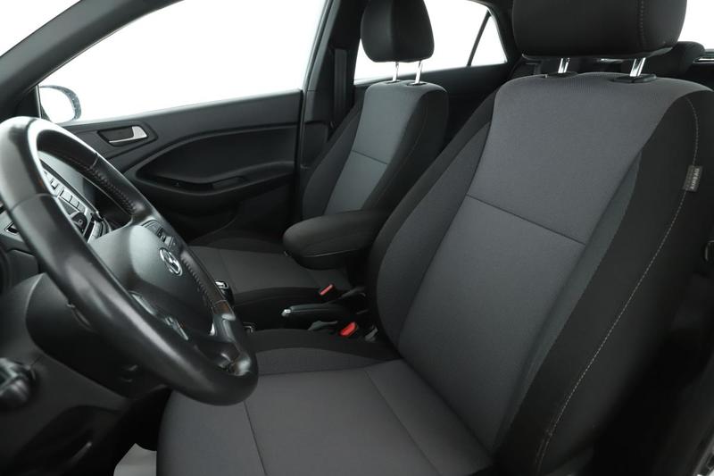 Hyundai i20 1.2 Initia 75 ch