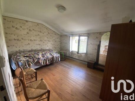 Maison - 216 m² - 8 pièces