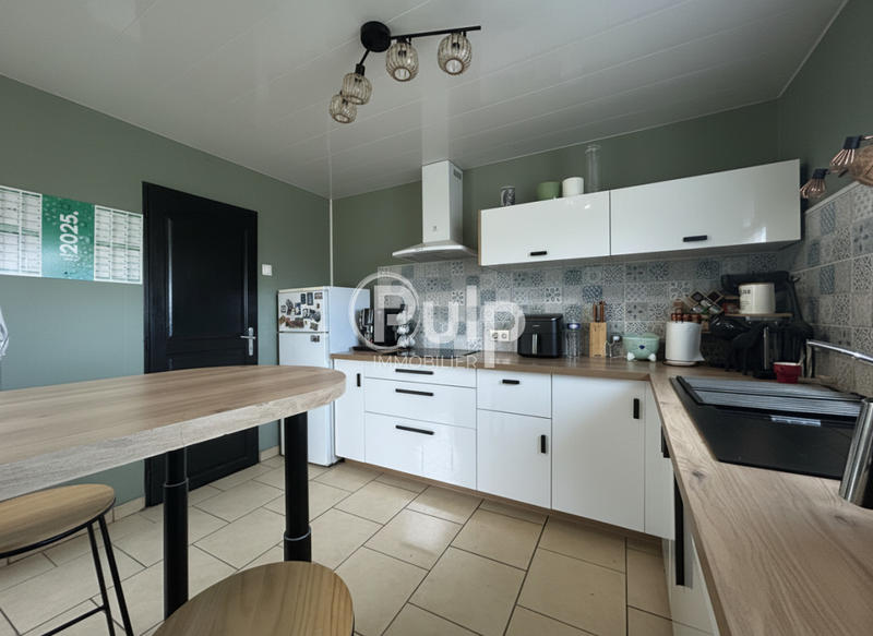 Maison - 119 m² - 8 pièces