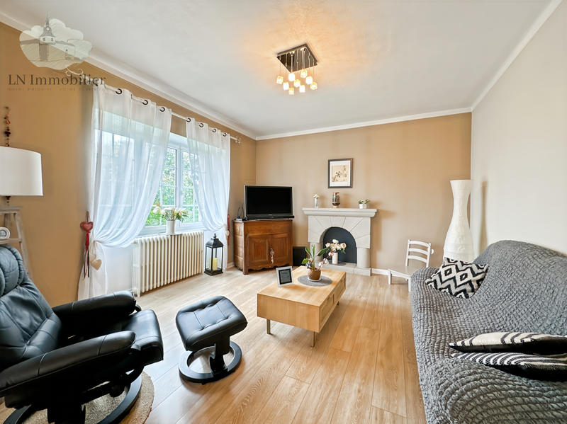 Maison - 167 m² - 8 pièces