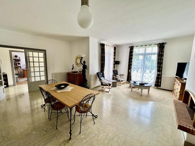 Maison - 224 m² - 6 pièces