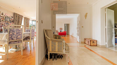 Appartement - 156 m² - 6 pièces