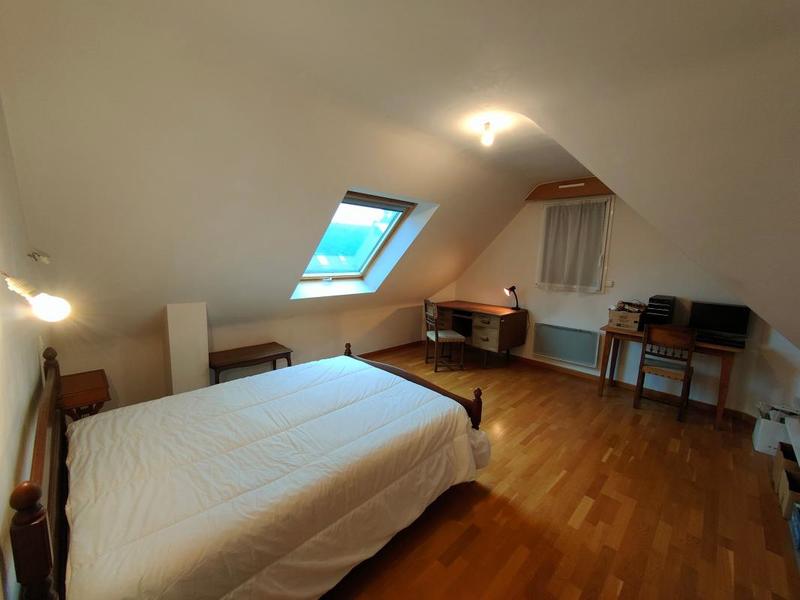 Maison - 210 m² - 6 pièces