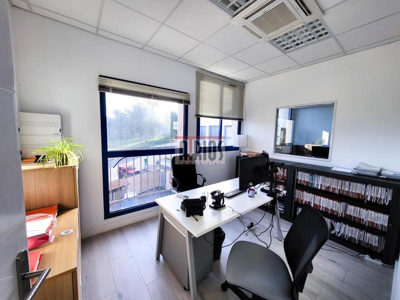 Bureau - 186 m²