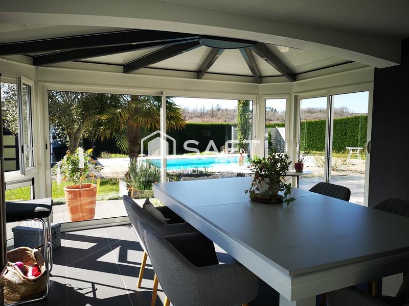 Maison - 224 m² - 7 pièces