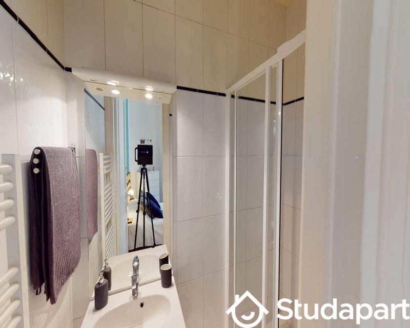 Chambre - 190 m² - 1 pièce