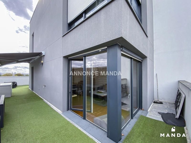 Chambre - 12 m² - 4 pièces