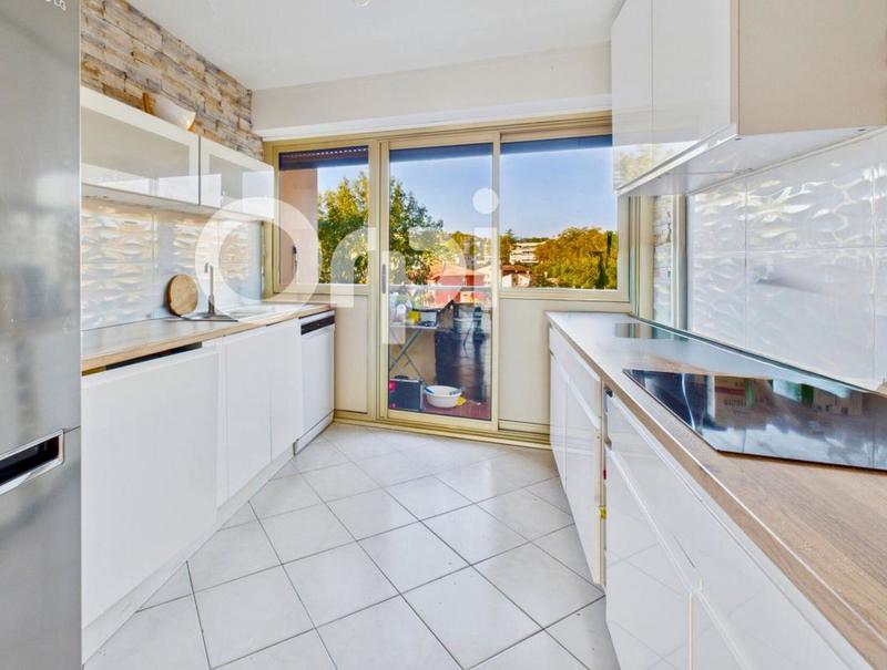 Appartement - 75 m² - 3 pièces