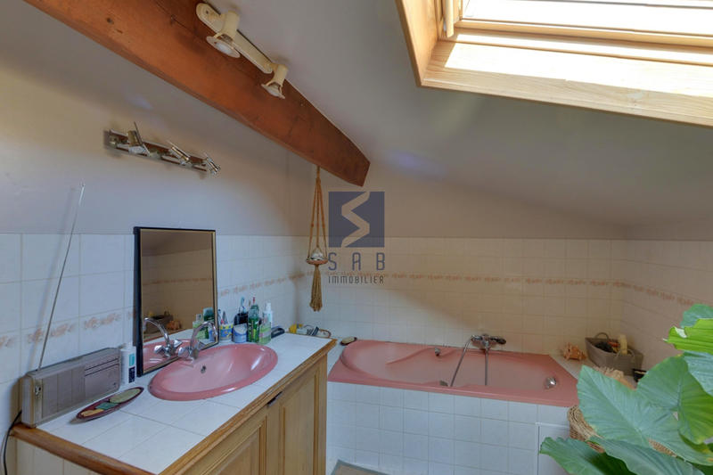 Maison - 195 m² - 8 pièces