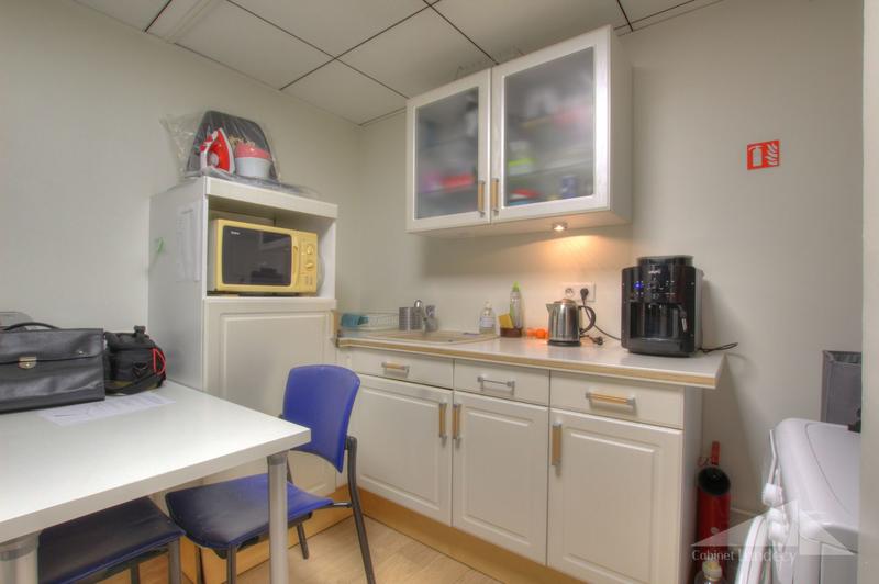 Local commercial - 107 m² - 5 pièces