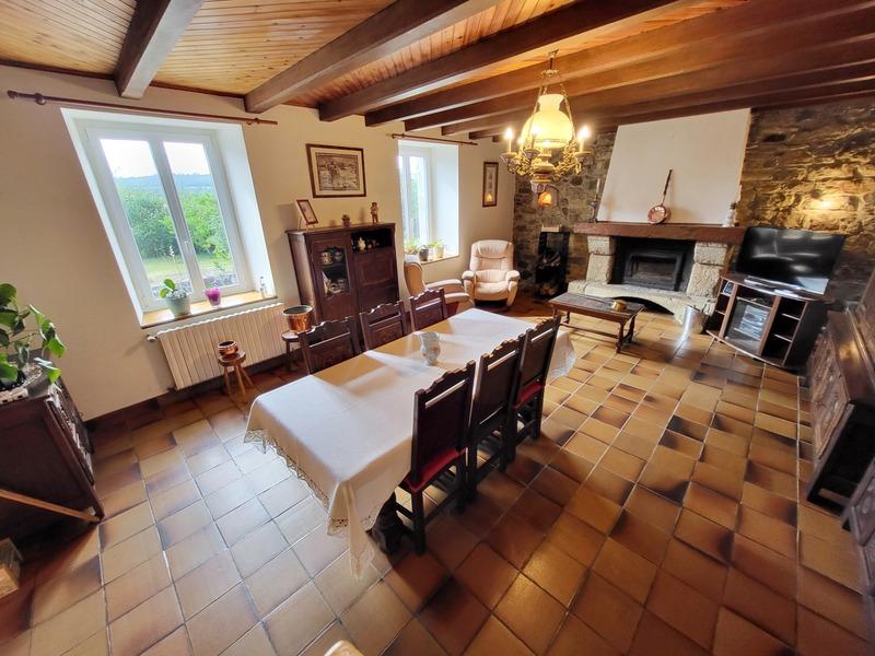 Maison - 163 m² - 9 pièces