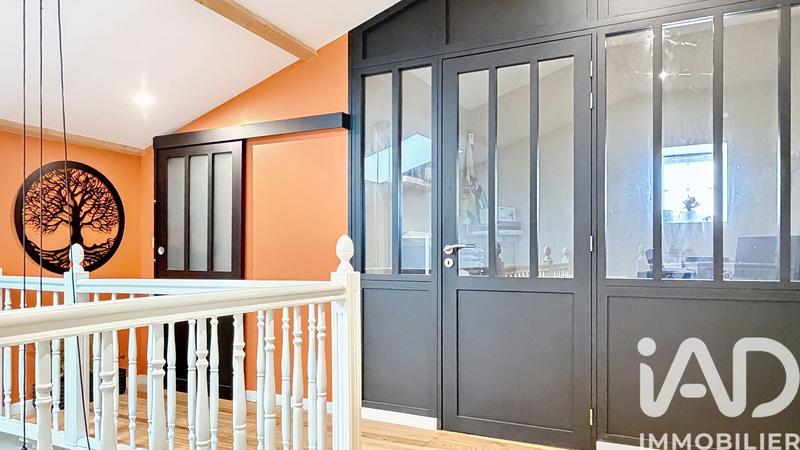 Maison - 181 m² - 9 pièces