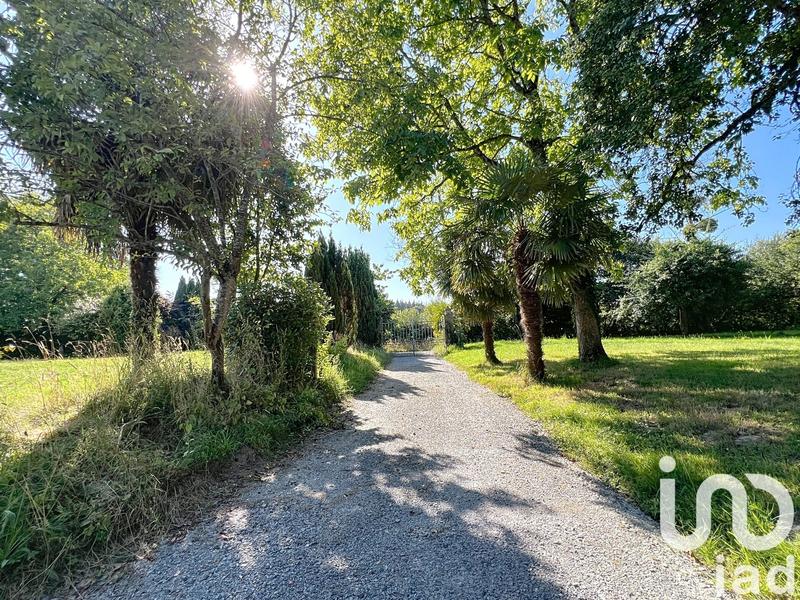 Maison - 220 m² - 5 pièces