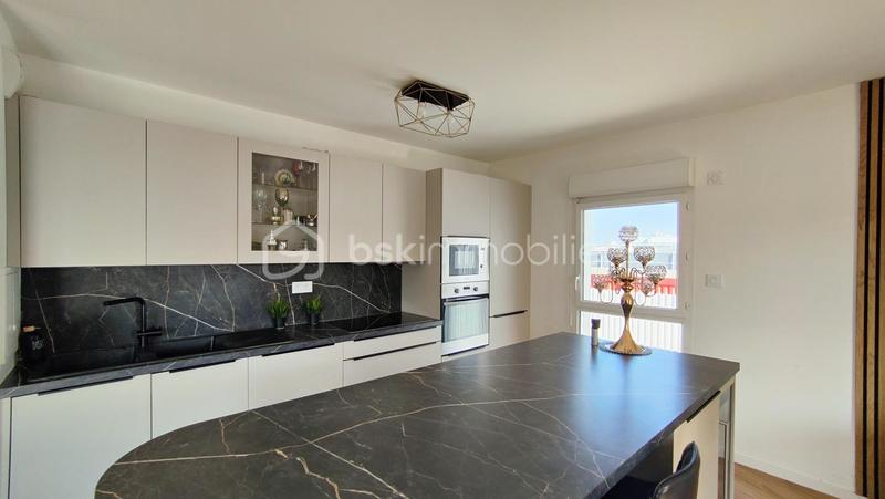 Appartement - 84 m² - 4 pièces