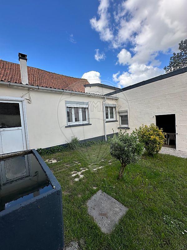 Maison - 95 m² - 5 pièces