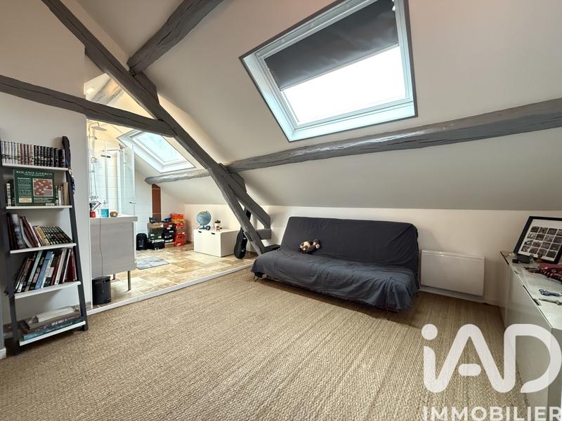 Maison - 207 m² - 7 pièces