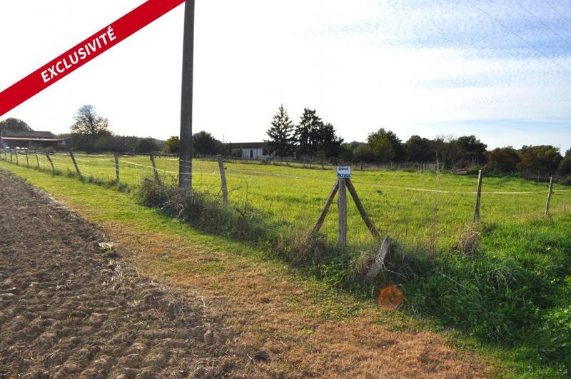 Terrain constructible - 2 250 m²