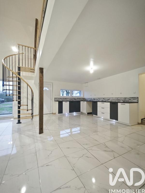 Maison - 140 m² - 6 pièces